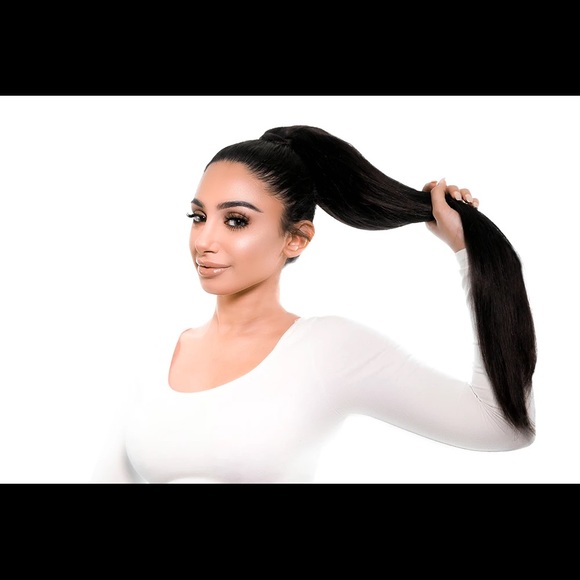 BELLAMI Other - Bellami Wrap Ponytail 24" Caramel Swirl (2/6)